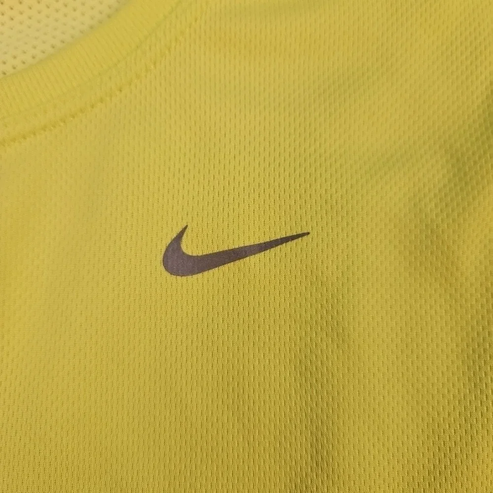 Nike‎ Dri-Fit Moisture Wicking Running T-Shirt Women's M Yellow S/S High Vis